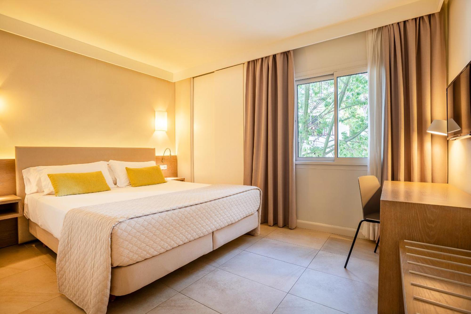 Inturotel Esmeralda Park Aparthotel 4*