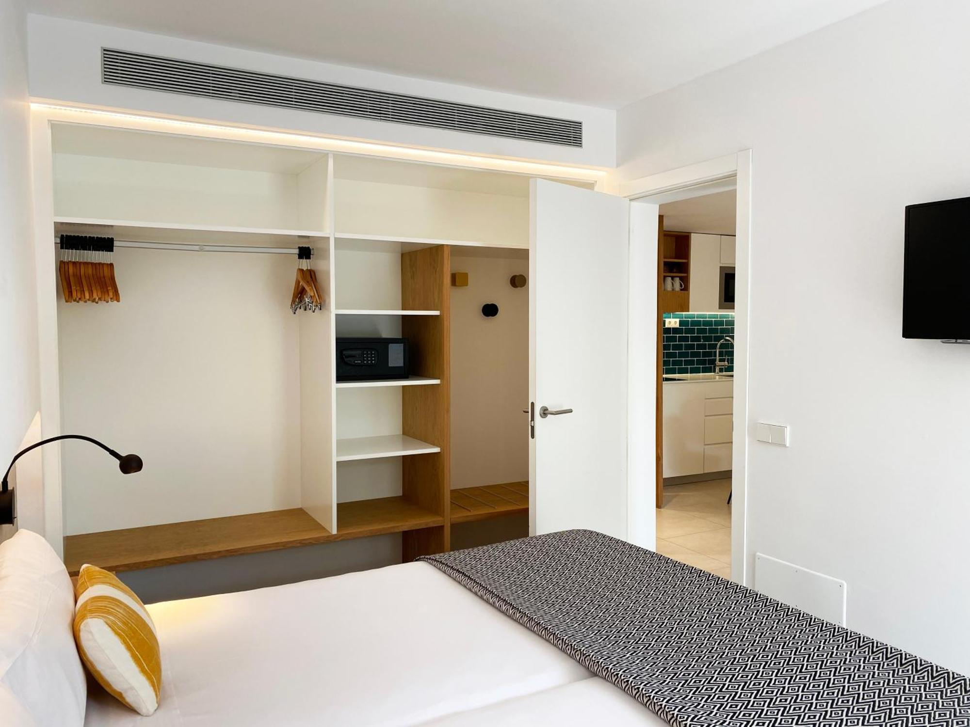 Inturotel Esmeralda Park Aparthotel 4*
